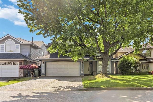 Listing photograph of 3831 Cunningham Drive