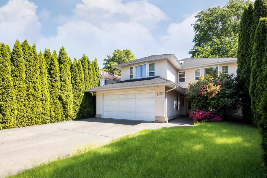 Listing photograph of 3830 McKay Drive
